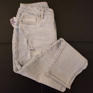 NWT, Time & Tru. Jeans, High Rise Mom Regular, Lt Blue, Size 12, Gift